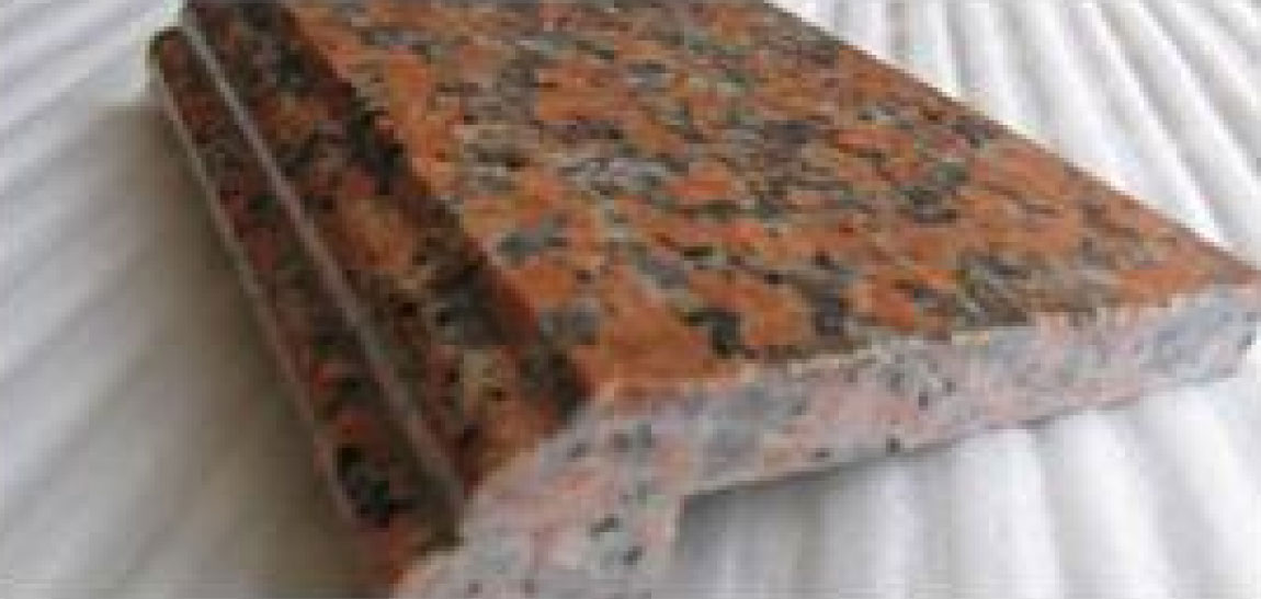 EDGE0008 Maple Leaf-Ogee Bullnose